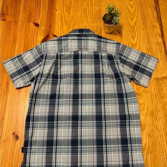 Patagonia Puckerware Button Up Shirt Mens LRG Short Sleeve Seersucker Blue Plaid - Picture 10 of 10